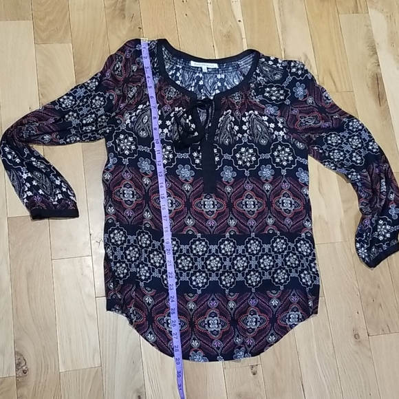 Ladies tunic style blouse - Picture 5 of 6